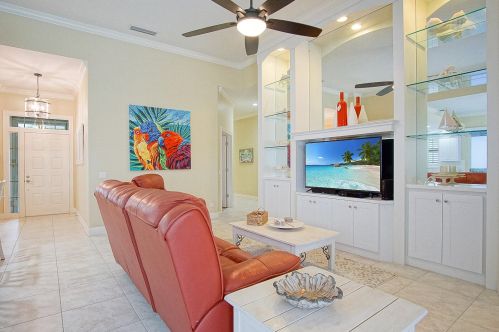 257 Bentley Cir, Fort Pierce FL  34986-2458 exterior