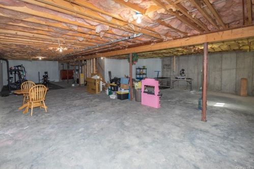 461 Prosperous Vly Rd, Middletown NY 10940-6151 exterior