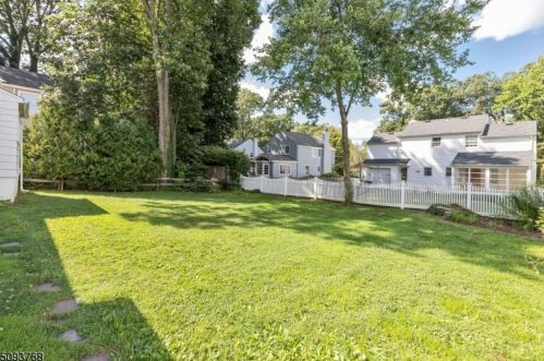 100 Chatham St, Chatham Township NJ  07928-2053 exterior