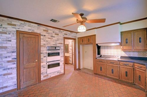 1300 August Dr, Austin TX 78753-2909 exterior