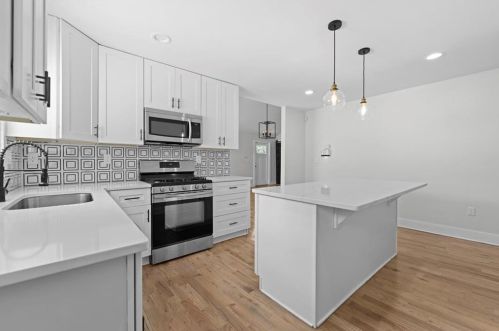 1731 Madrona St, Atlanta GA  30318-6427 exterior