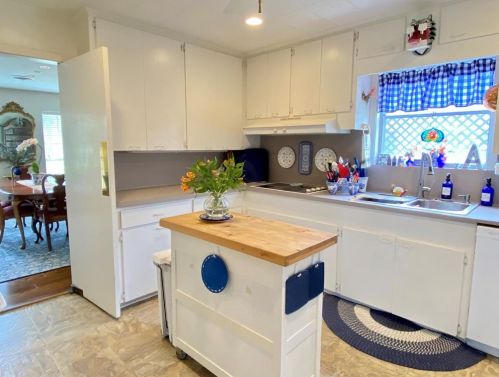 2623 51st St, Galveston TX 77551-5614 exterior