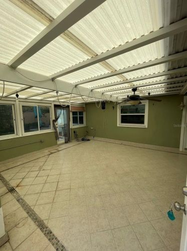 9135 Glen Moor Ln, Port Richey FL  34668-4945 exterior