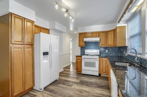 145 Wallace Ave, Mount Vernon NY 10552-3259 exterior