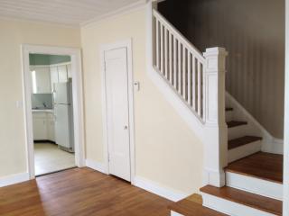 2595 Colchester Rd, Cleveland OH  44106-3611 exterior