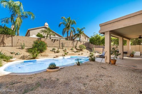 4564 Chisum Trl, Phoenix AZ  85050-8525 exterior