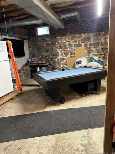 332 Hawthorne Ave, Derby CT 06418-1119 exterior