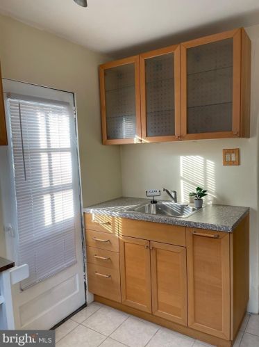 4029 Dungan St, Philadelphia PA 19124-5316 exterior