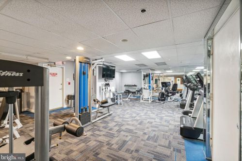 200 Lombard St, Philadelphia PA 19147-1605 exterior