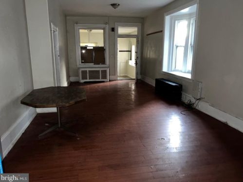 5035 Cedar Ave, Philadelphia PA 19143-1653 exterior