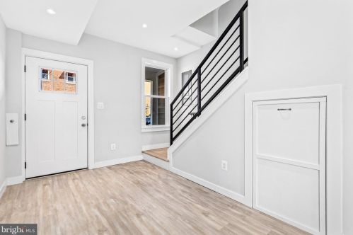 338 Oakdale Pl, Washington, DC 20001-1720