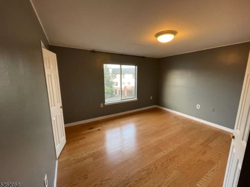 404 Chestnut St, Newark NJ  07105-2467 exterior