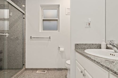 1859 California, Chicago IL 60647-4247 exterior