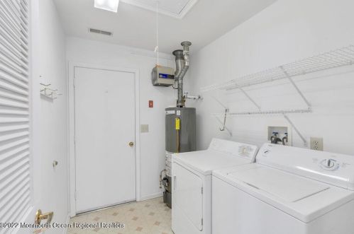 7 Eaton Ct, Jackson Twp NJ exterior