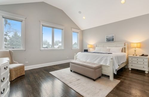 2456 Hutchinson St, Chicago IL 60618-2939 exterior