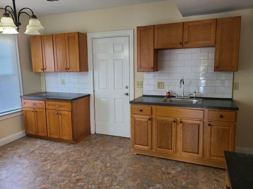 311 Hancock St, Springfield MA 01105-1630 exterior