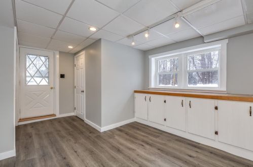 7481 School St, Concord NH  03307-0914 exterior