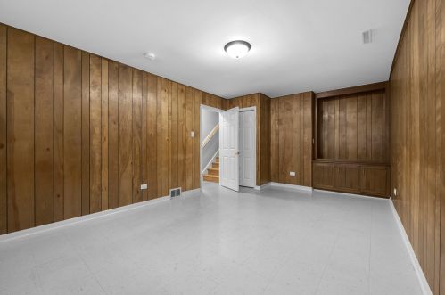 15104 Cornell Ave, Dolton IL 60419-3022 exterior