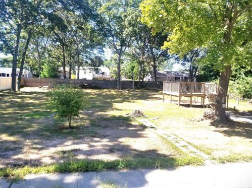 1888 Feuereisen Ave, Hauppauge NY 11779-6406 exterior