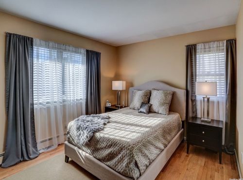 343 Gillette St, Huntington Station NY 11746-7028 exterior