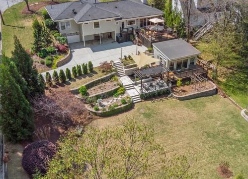 1078 Beech Hvn Rd, Atlanta GA 30324-3802 exterior