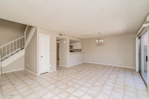 1962 Blackstone Dr, Chandler AZ  85224-7841 exterior