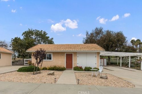 37200 Glenoaks Rd, Temecula CA 92592-8534 exterior