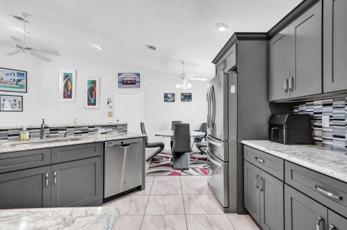 12203 Castle Pne Rd, Boynton Beach FL 33437-6019 exterior