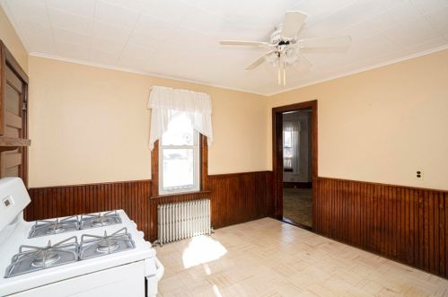 50 Caswell St, Taunton MA 02718-1120 exterior