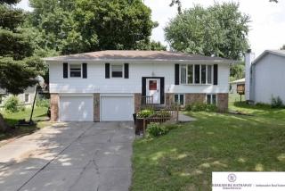 11724 Roanoke Blvd, Omaha, NE 68164-2239