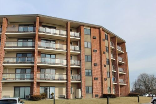 1214 Capella, Middletown, RI 02840-1584