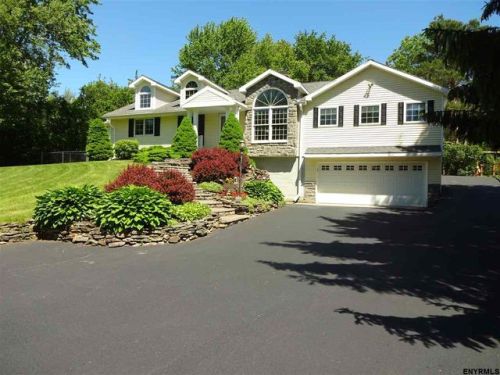 11 Garnsey Rd, Schenectady, NY 12148-1204