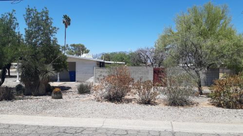 1733 Avenida Regulo, Tucson AZ  85710-5322 exterior