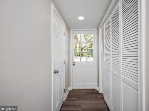 5710 Larpin Ln, Alexandria VA 22310-1249 exterior