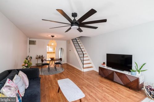 1329 Clarion St, Philadelphia PA  19147-4907 exterior