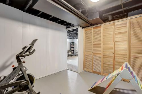 3727 99th St, Milwaukee WI  53222-2421 exterior