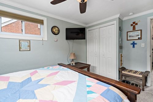 700 Edgewater Dr, Pittsburgh PA 15122-1119 exterior