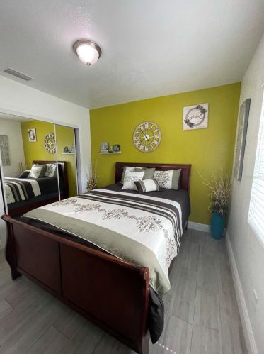 7019 Blossom Ave, Tampa FL 33614-3137 exterior