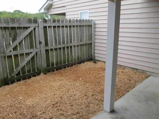 8823 Janell Ct, Emerald Isle NC  28594-2475 exterior