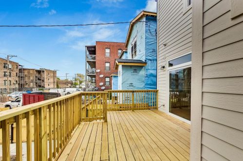 6346 Kenwood Ave, Chicago IL 60619-1427 exterior