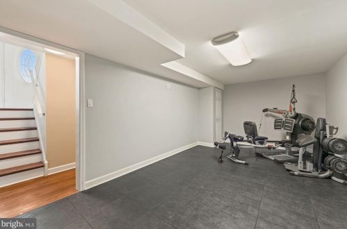 6 Kennedy Dr, Cookstown NJ 08511-1120 exterior