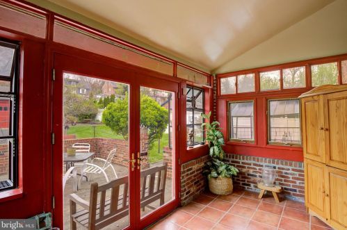 5 Cadwalader Dr, Trenton NJ 08618-3301 exterior