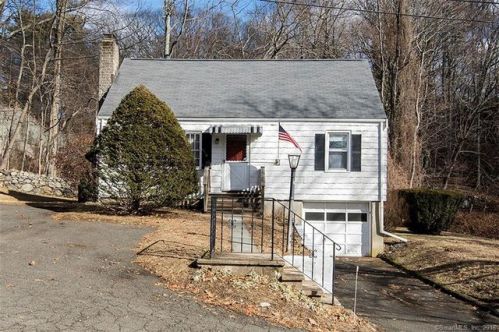 20 Buttonball Trl, Norwalk, CT 06851-2813