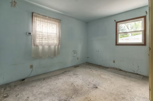 2105 Capri Ave, Joliet IL 60436-1111 exterior