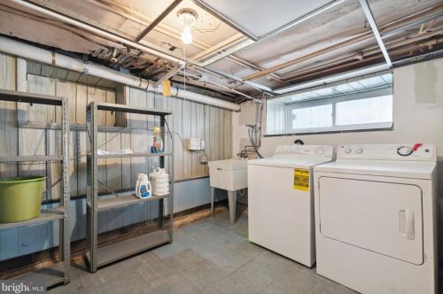 6252 Larchwood Ave, Philadelphia PA 19143-1912 exterior