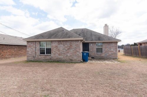 3035 Alta Mesa Dr, Dallas, TX 75241-5806