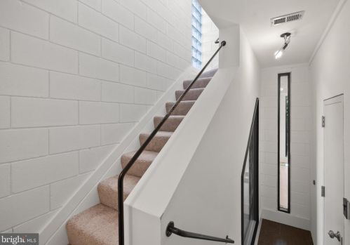 5171 Macarthur Blvd, Washington DC 20016-3315 exterior