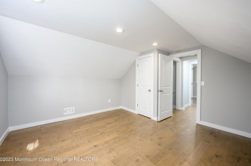 35 Buttonwood Pl, Hazlet NJ  07730-2173 exterior