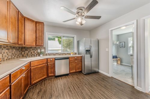 6270 102, Milwaukee WI 53214-2525 exterior