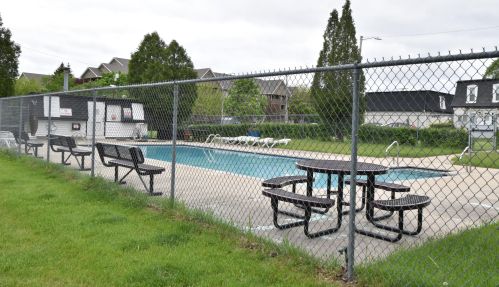 4119 Cherrywood Ln, Milwaukee WI 53209-1004 exterior